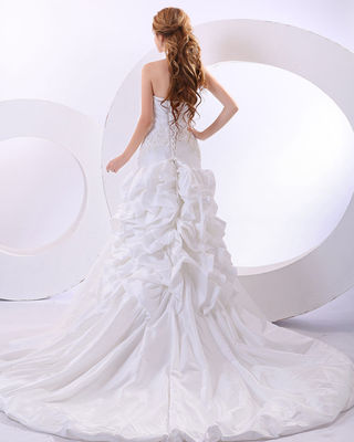 Seksi derin V Halter Boyun Düğün elbiseleri uzun kuyruklu düğün elbiseleri