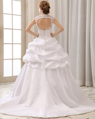 Romantik Dantel Başlık Yumruk Halter Boynun Kalp Şekilli Sutyenli Düğün Elbiseleri