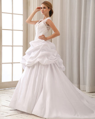 Romantik Dantel Başlık Yumruk Halter Boynun Kalp Şekilli Sutyenli Düğün Elbiseleri